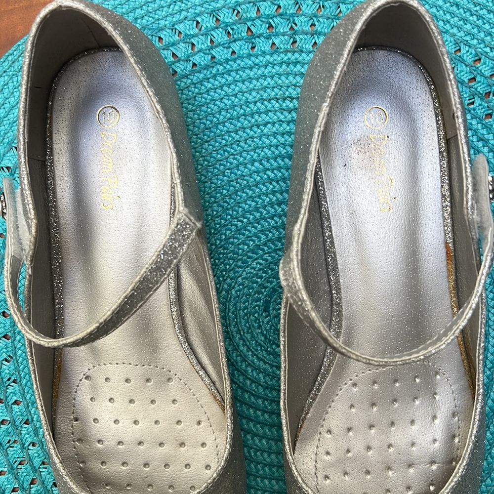 Silver Glittery Mary Jane Party Shoes - Sz 10 - Picture 11 of 11